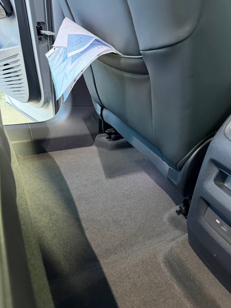 Підлога салону після хімчистки
